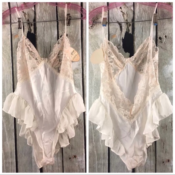 Mara Intimates Other - Mara Intimates Vintage Lace Ruffle Teddy Bodysuit